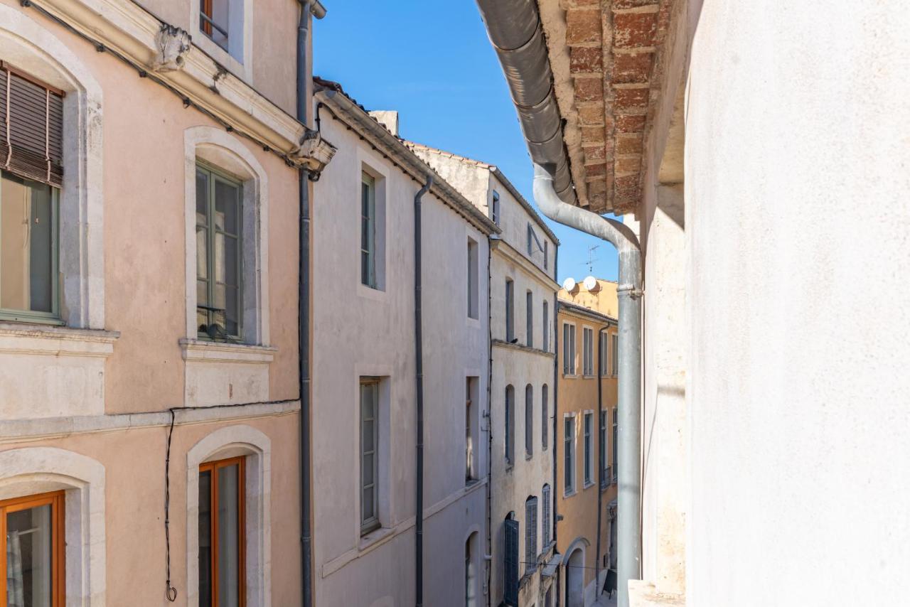 Au Coeur De L'Effervescence Terracotta - Une Nuit A Nîmes Eksteriør bilde